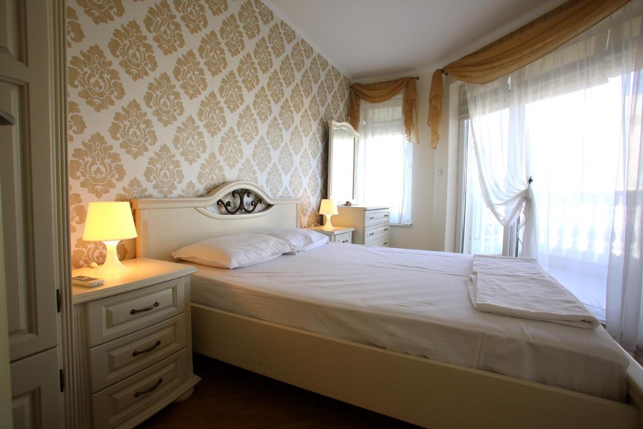 Villa Livia Boutique Apartments Ravda Extérieur photo